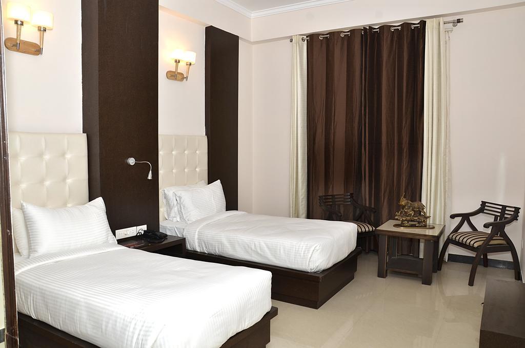 Hotel Crimson Palace Agra  Phòng bức ảnh