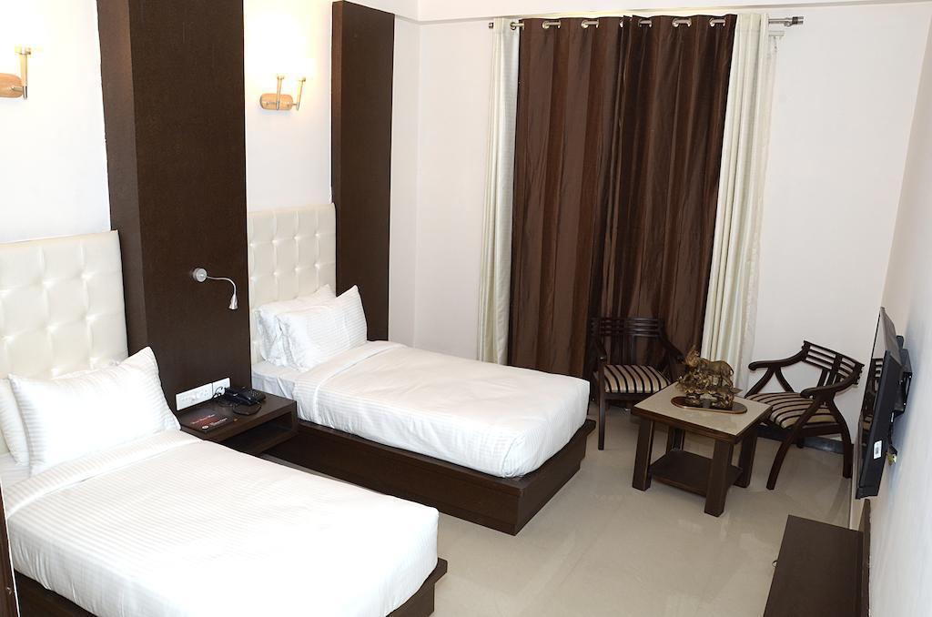 Hotel Crimson Palace Agra  Phòng bức ảnh