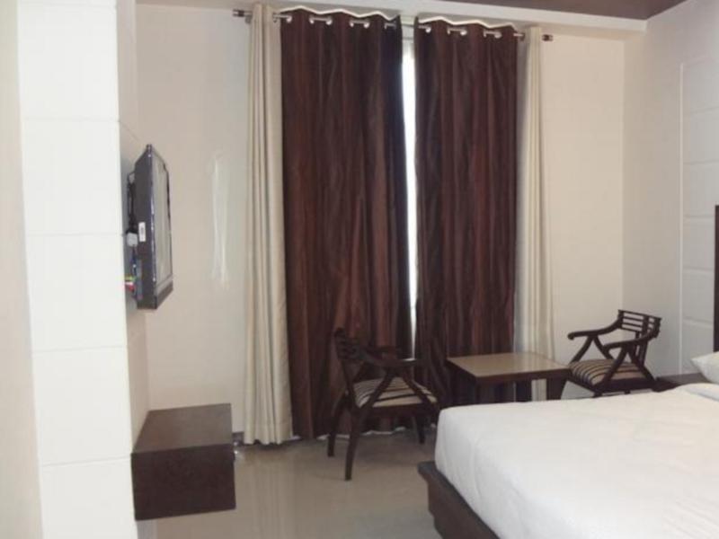 Hotel Crimson Palace Agra  Ngoại thất bức ảnh