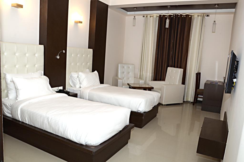 Hotel Crimson Palace Agra  Ngoại thất bức ảnh