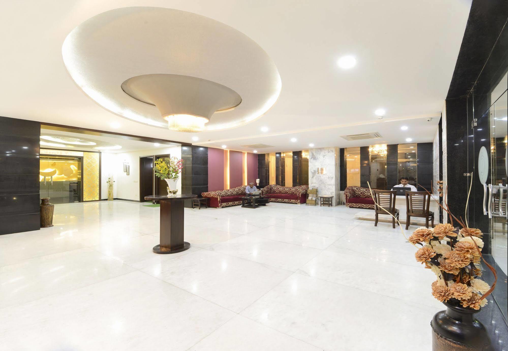 Hotel Crimson Palace Agra  Ngoại thất bức ảnh