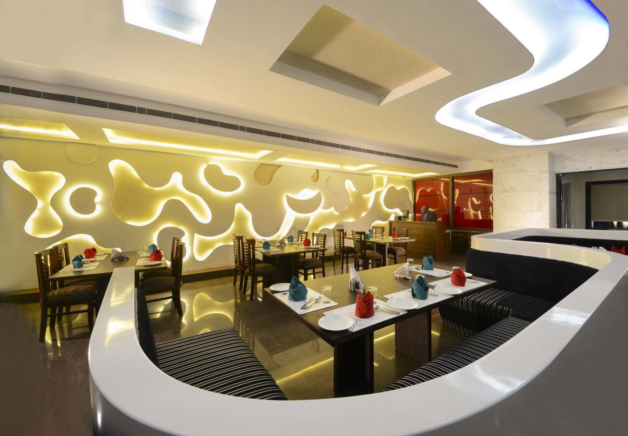 Hotel Crimson Palace Agra  Ngoại thất bức ảnh