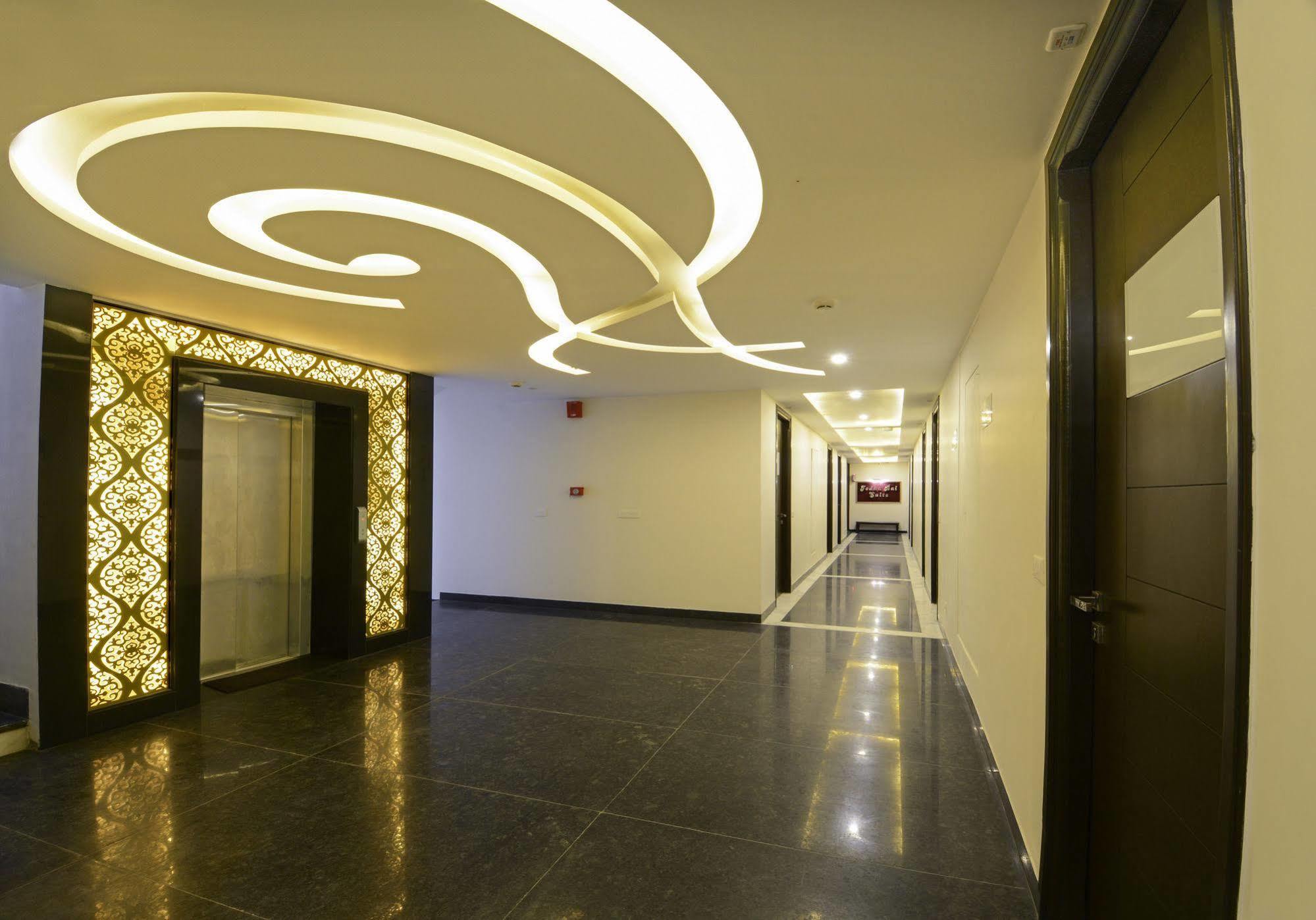 Hotel Crimson Palace Agra  Ngoại thất bức ảnh